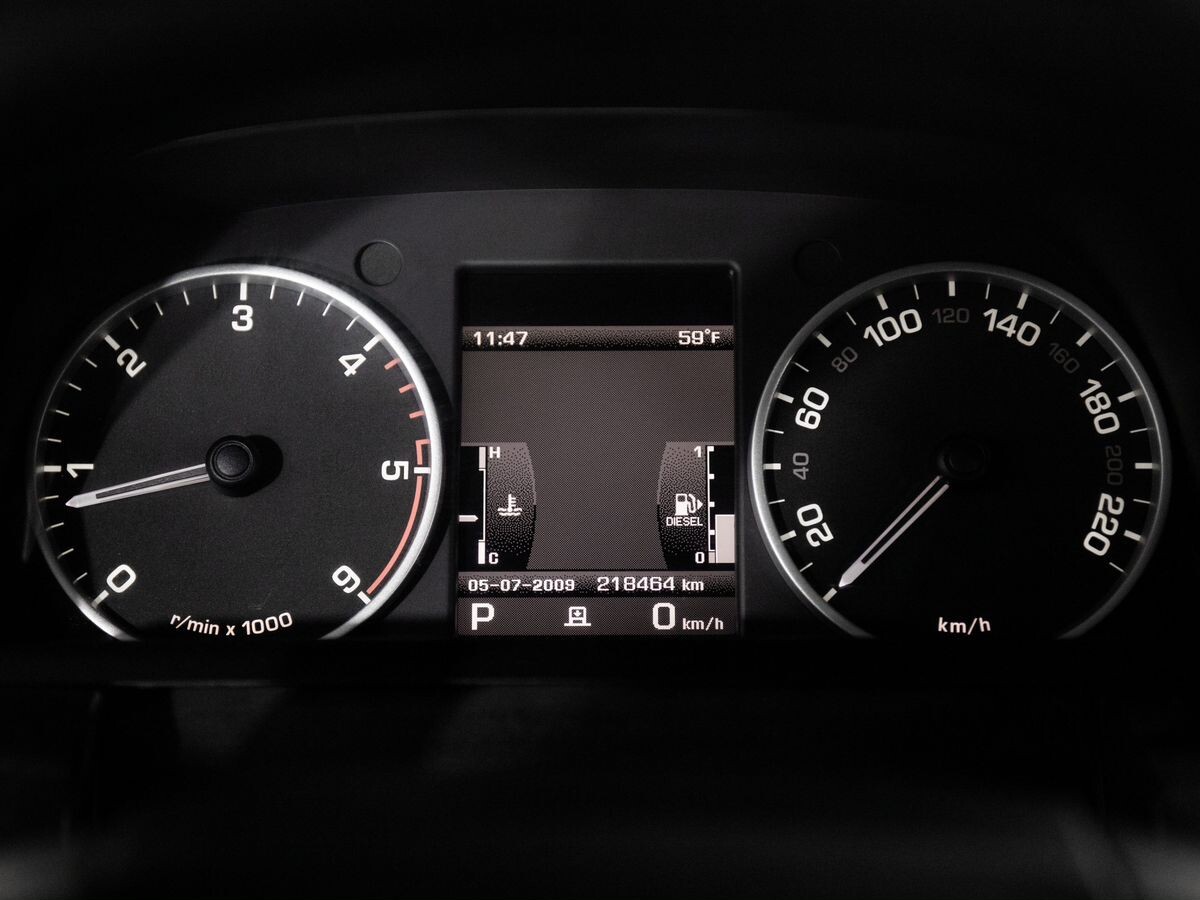 Land Rover Discovery 2010 - фото автомобиля