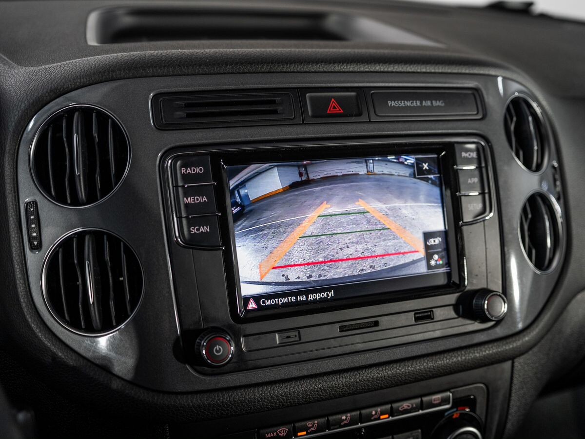 Volkswagen Tiguan 2013 - фото автомобиля