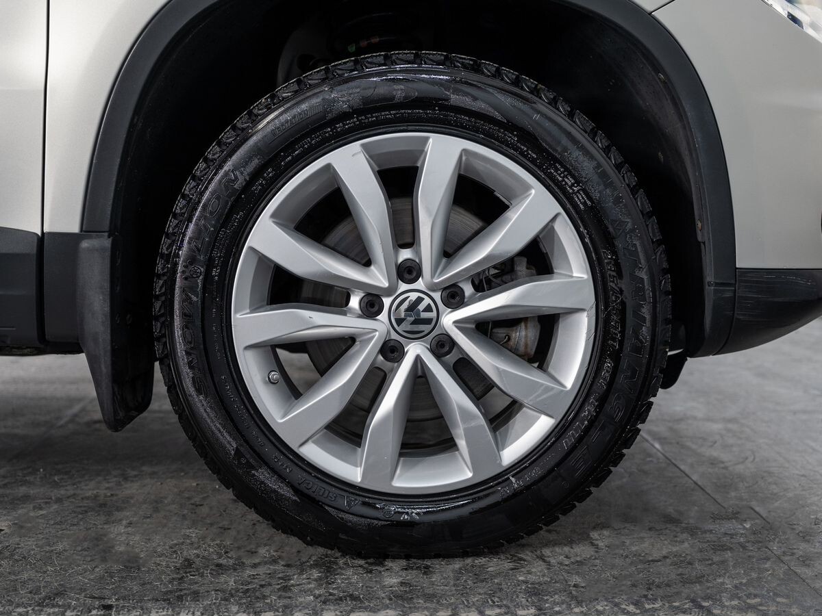 Volkswagen Tiguan 2013 - фото автомобиля