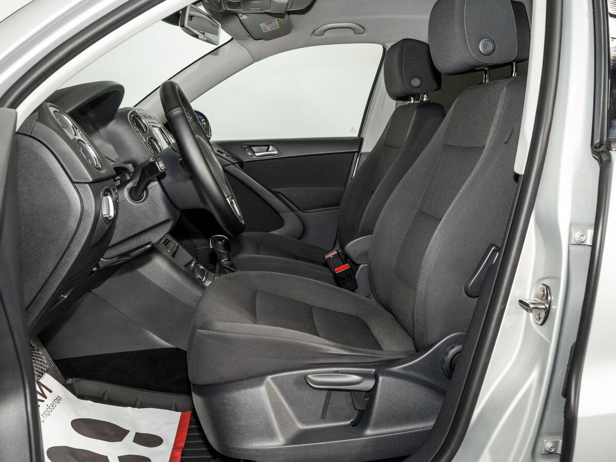 Volkswagen Tiguan 2013 - фото автомобиля