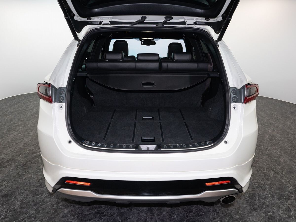 Toyota Harrier 2018 - фото автомобиля