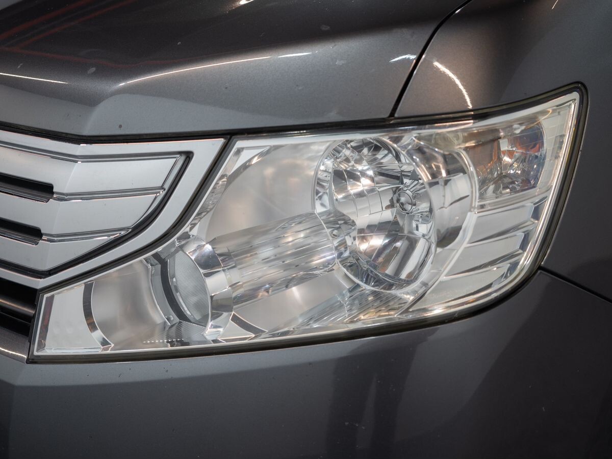 Honda Stepwgn 2010 - фото автомобиля