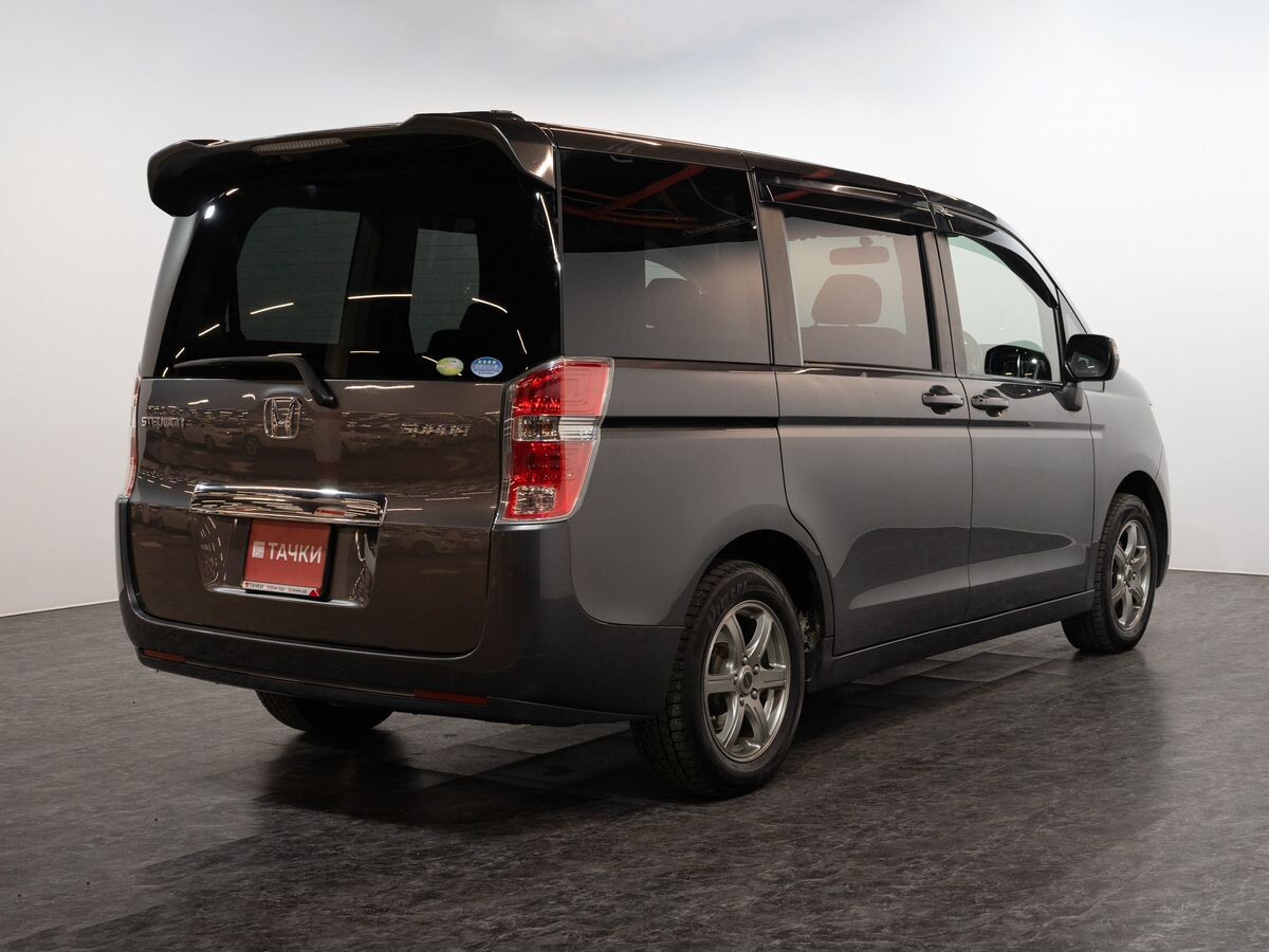 Honda Stepwgn 2010 - фото автомобиля