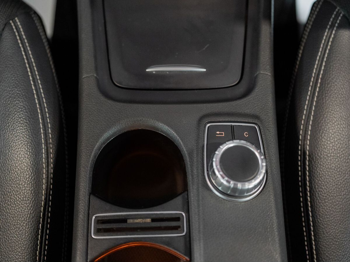 Mercedes-Benz GLA 2014 - фото автомобиля