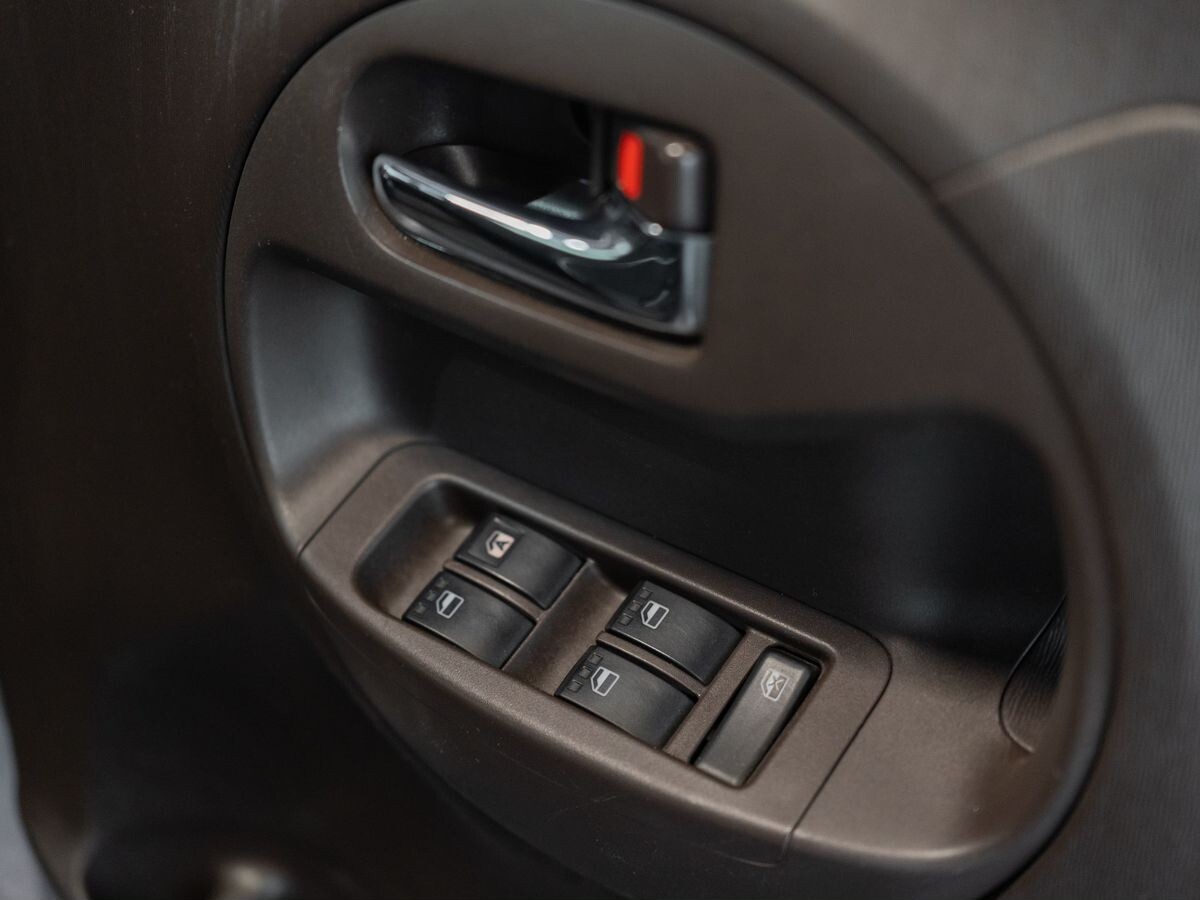 Toyota Passo 2015 - фото автомобиля