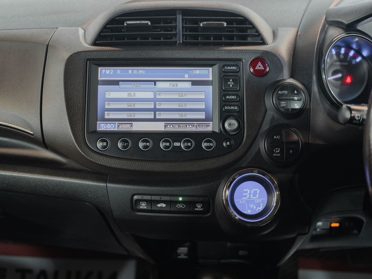 Honda Fit Shuttle 2011 - фото автомобиля