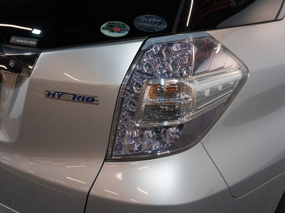 Honda Fit Shuttle 2011 - фото автомобиля