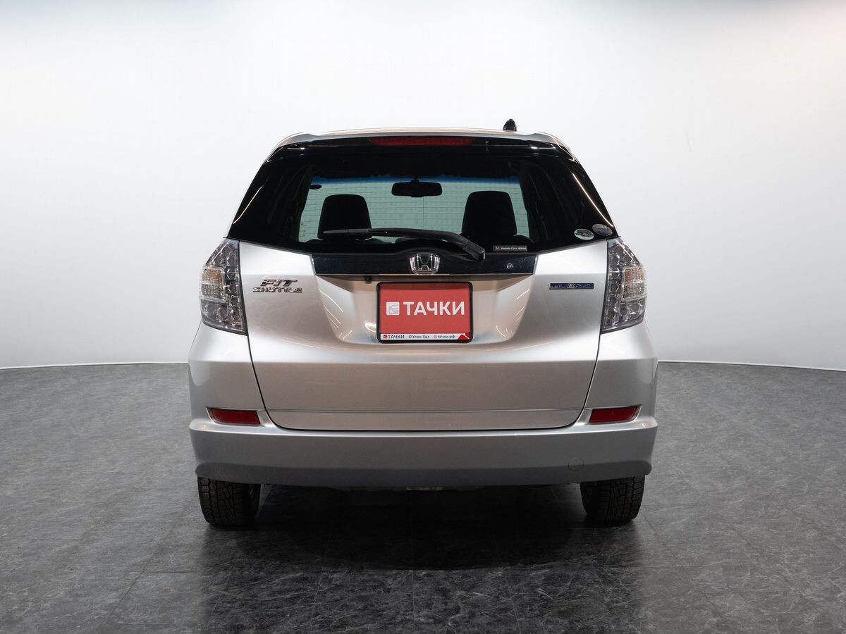 Honda Fit Shuttle 2011 - фото автомобиля