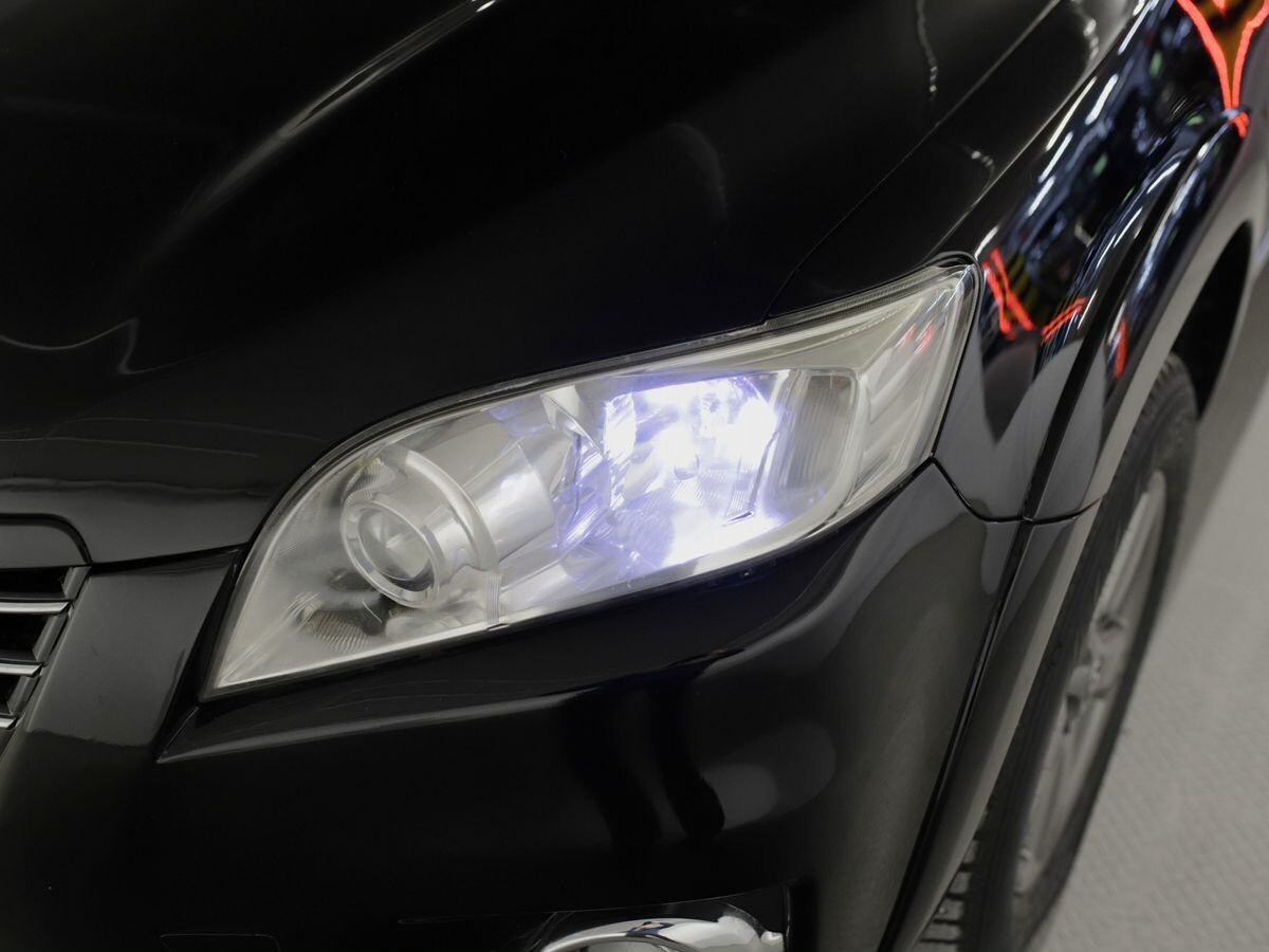 Toyota Vanguard 2011 - фото автомобиля