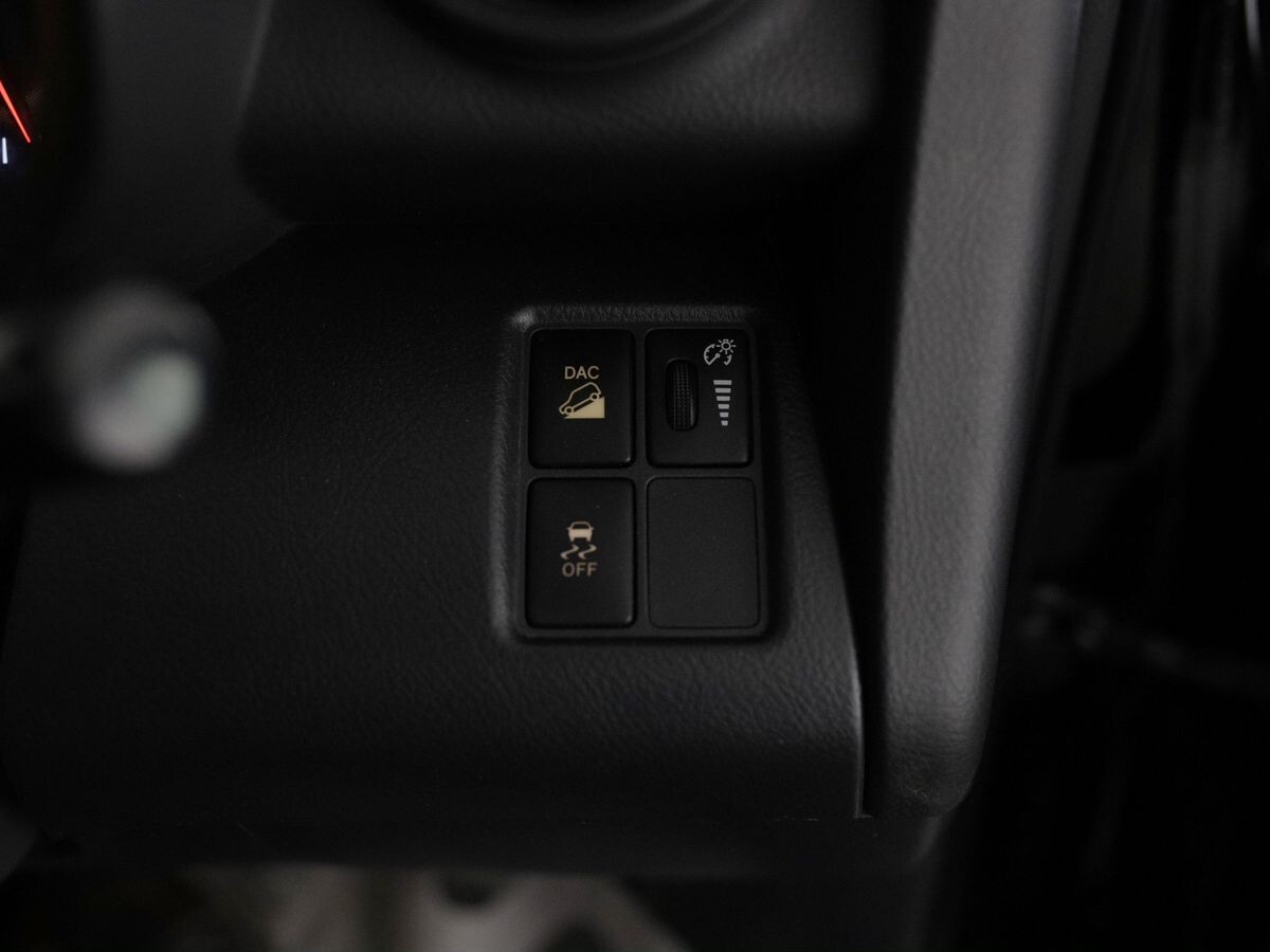 Toyota Vanguard 2011 - фото автомобиля