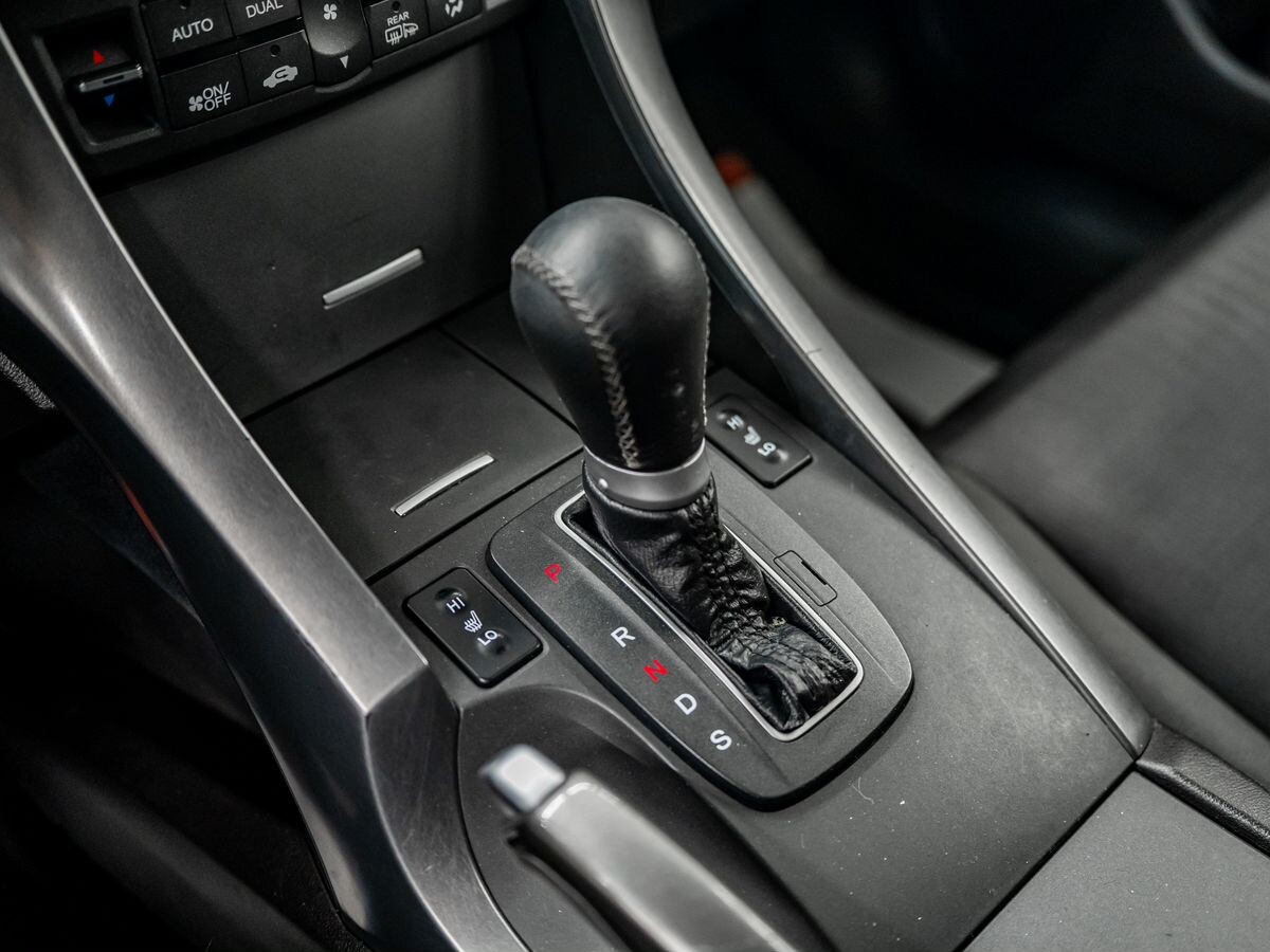 Honda Accord 2012 - фото автомобиля