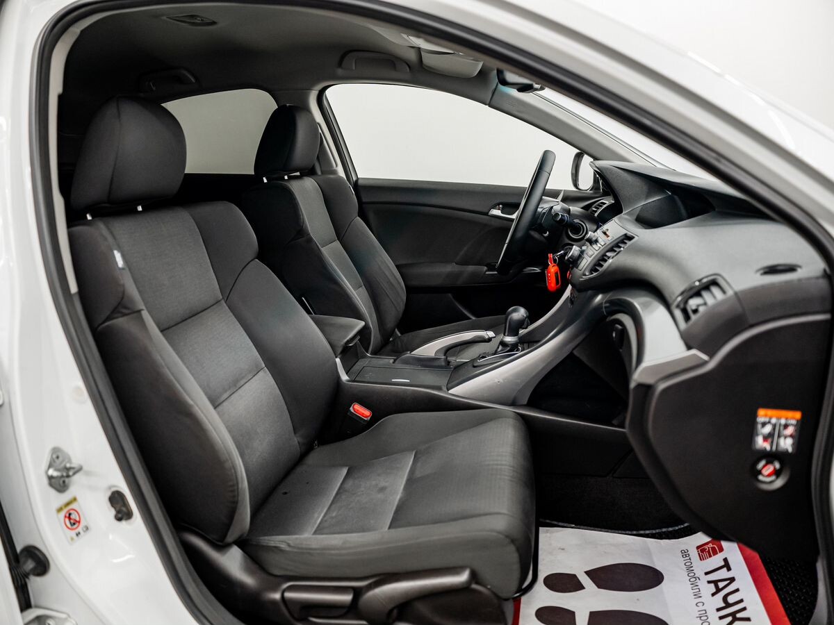 Honda Accord 2012 - фото автомобиля