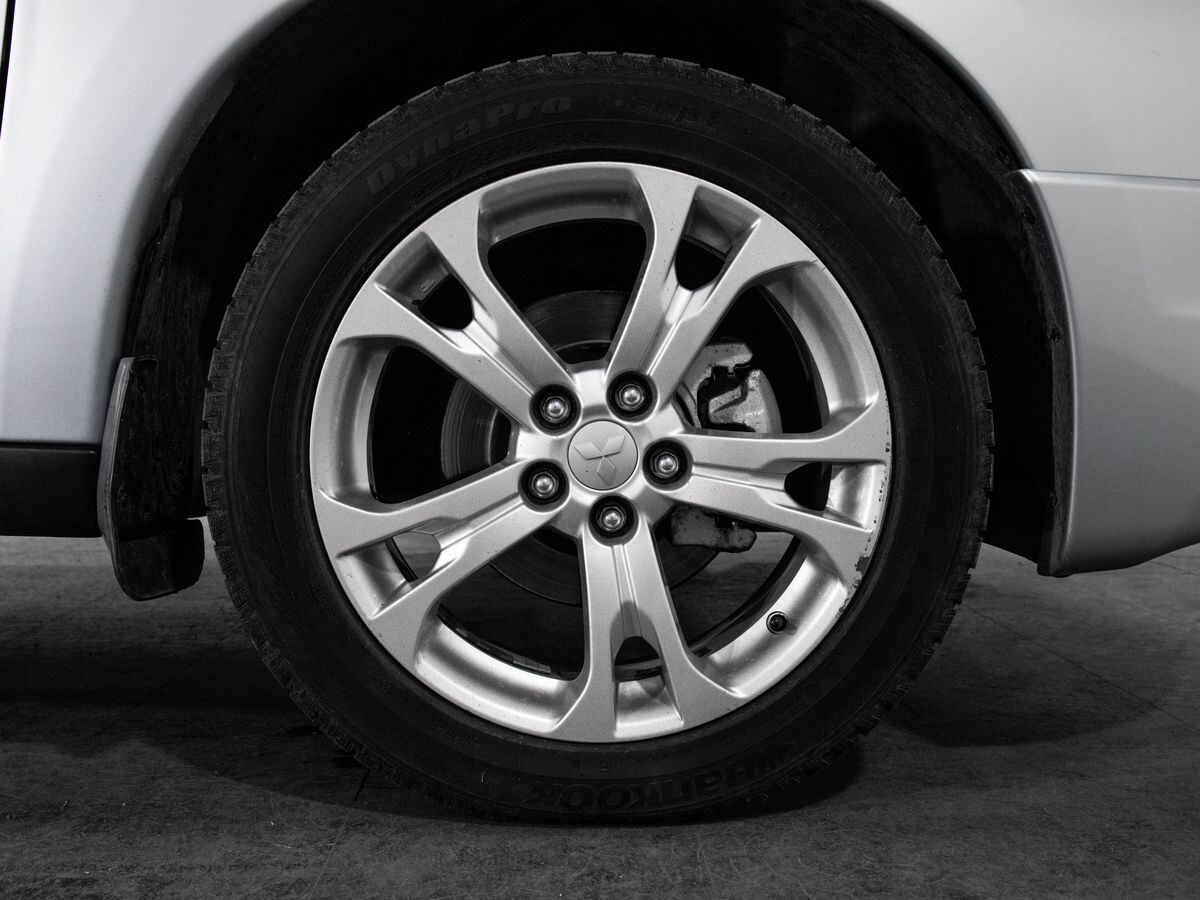 Mitsubishi Outlander 2012 - фото автомобиля