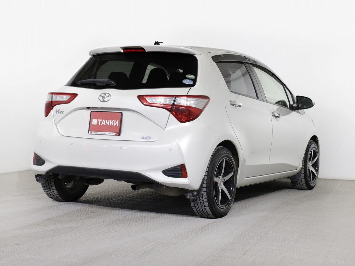 Toyota Vitz 2019 - фото автомобиля