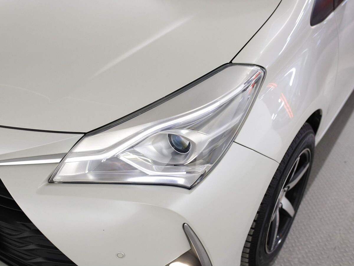 Toyota Vitz 2019 - фото автомобиля