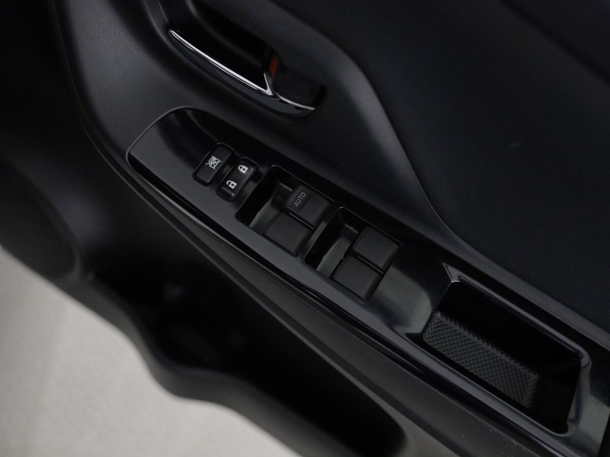 Toyota Vitz 2019 - фото автомобиля