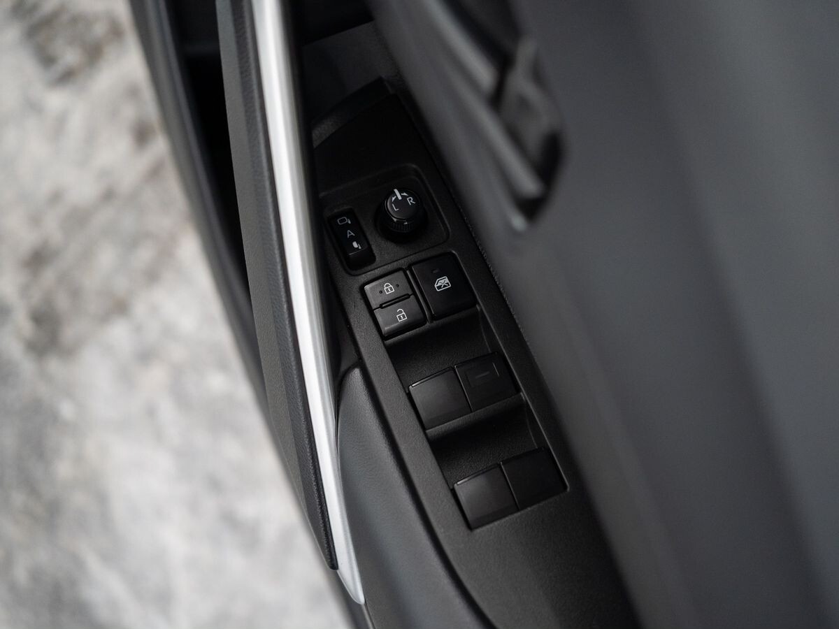 Toyota Corolla Cross 2021 - фото автомобиля