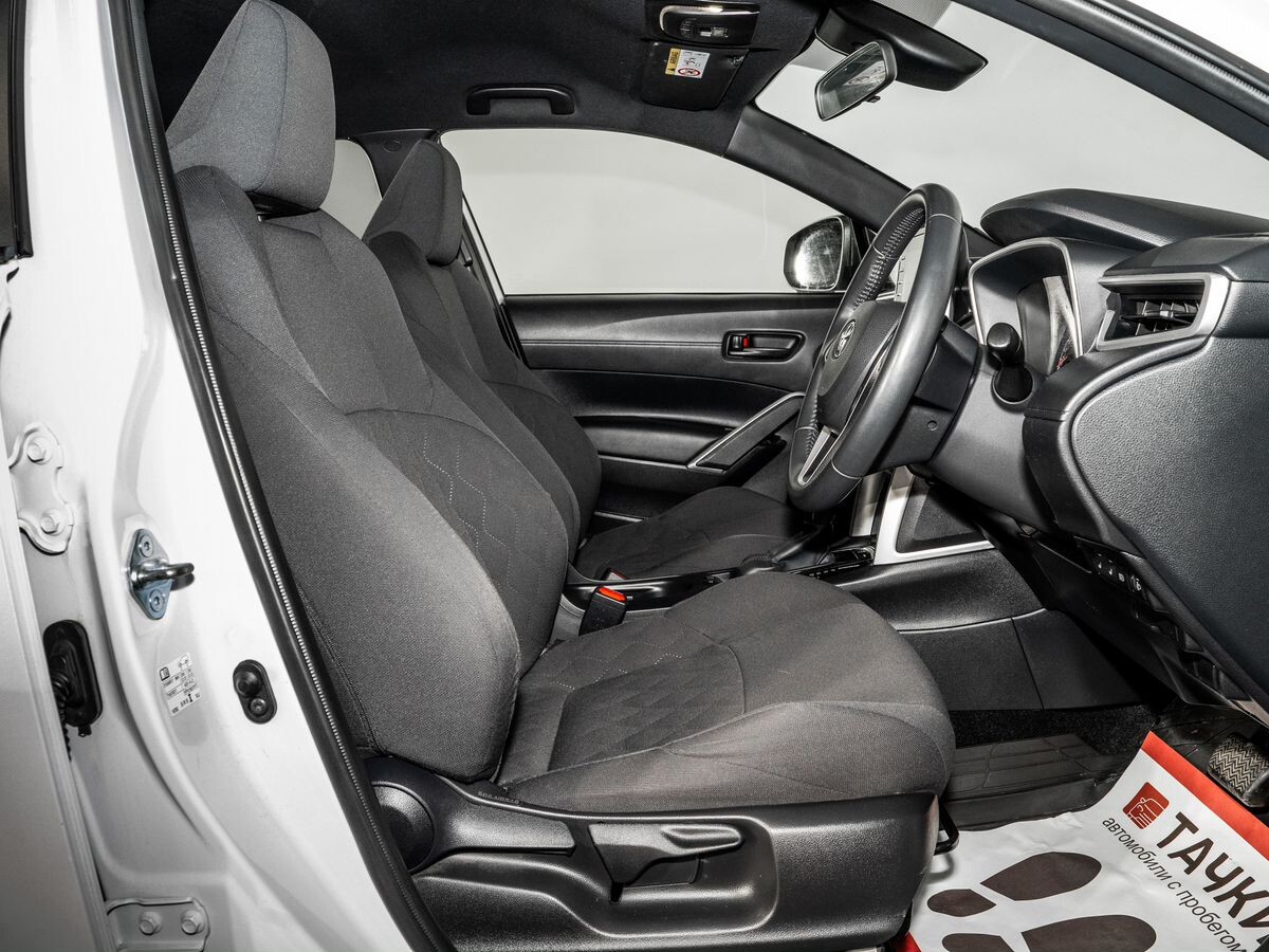 Toyota Corolla Cross 2021 - фото автомобиля