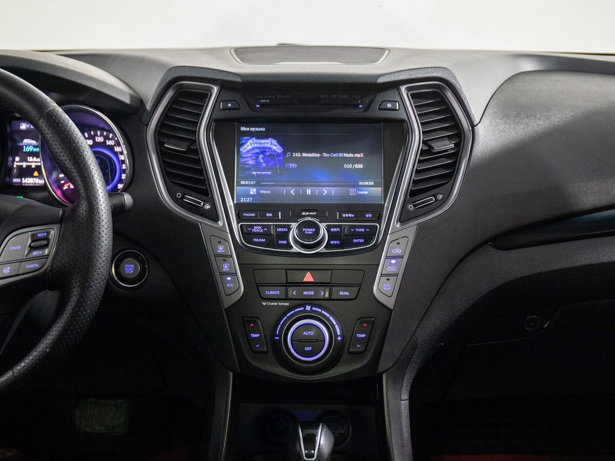 Hyundai Santa Fe 2012 - фото автомобиля