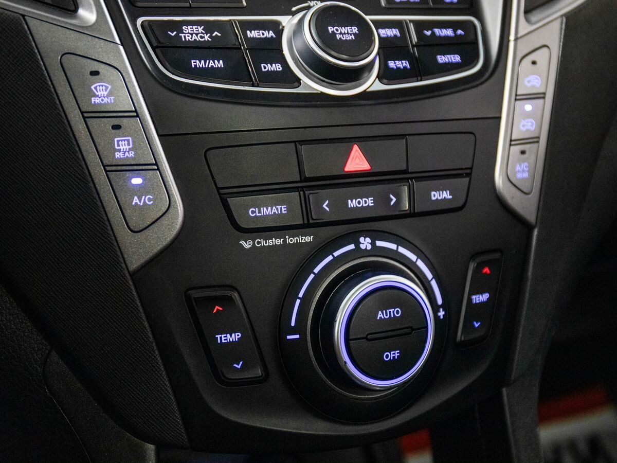 Hyundai Santa Fe 2012 - фото автомобиля