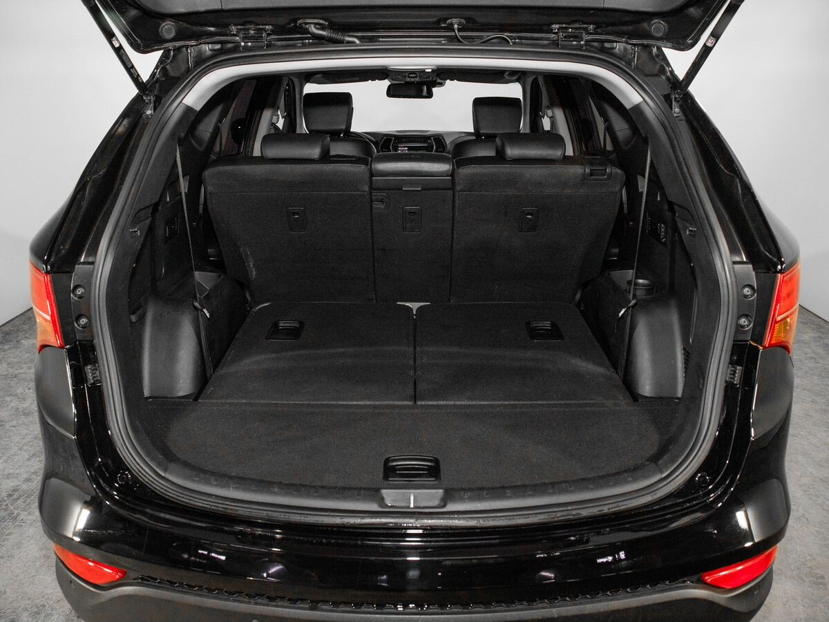 Hyundai Santa Fe 2012 - фото автомобиля