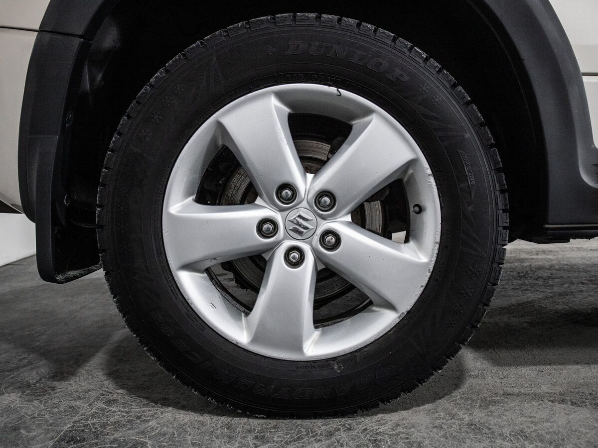 Suzuki Grand Vitara 2010 - фото автомобиля