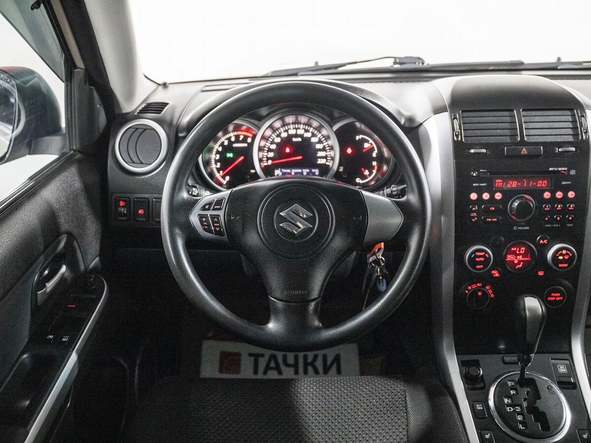 Suzuki Grand Vitara 2010 - фото автомобиля