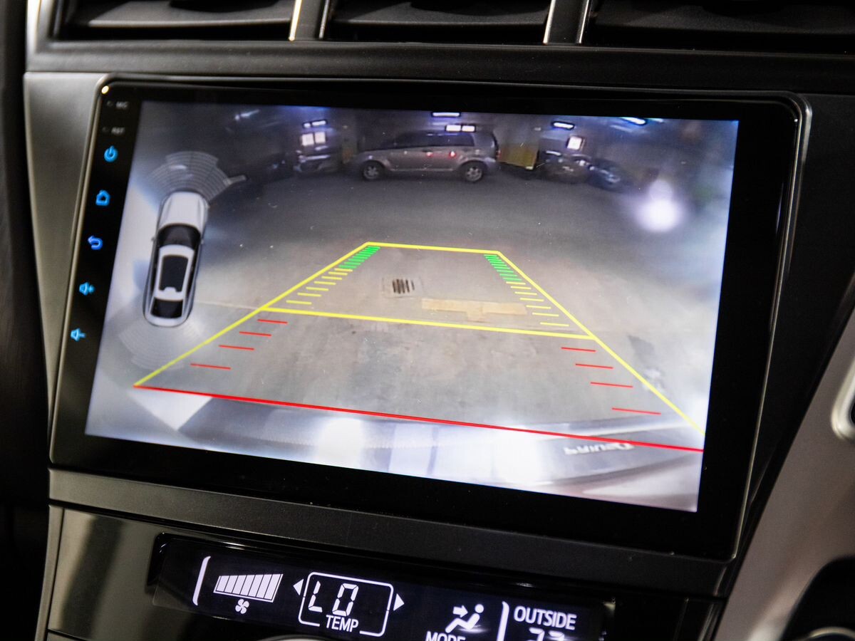 Toyota Prius Alpha 2013 - фото автомобиля