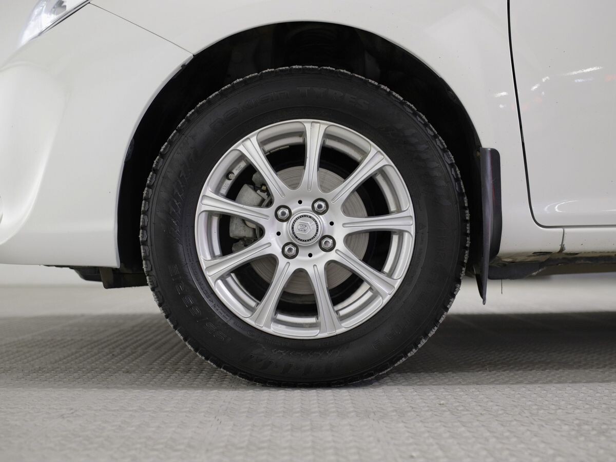 Toyota Corolla 2015 - фото автомобиля