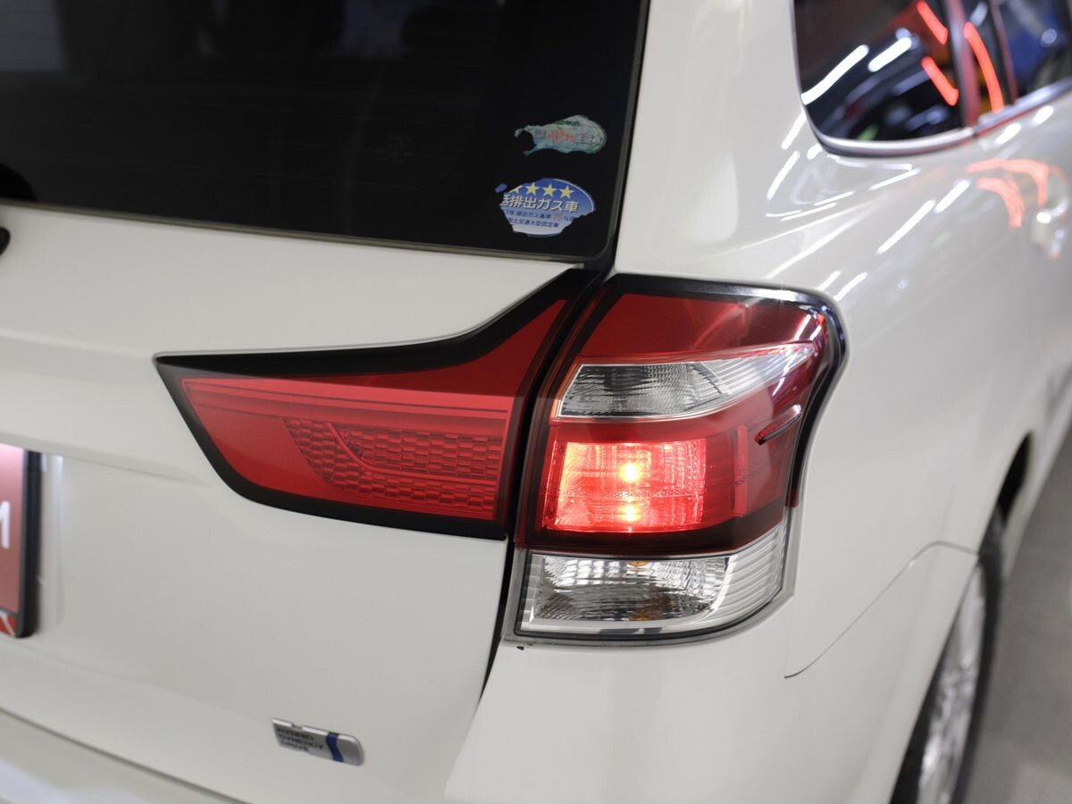 Toyota Corolla 2015 - фото автомобиля