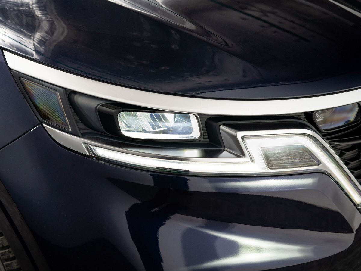 Kia Carnival 2021 - фото автомобиля