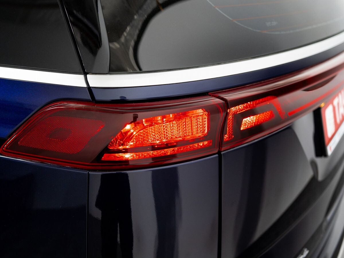 Kia Carnival 2021 - фото автомобиля