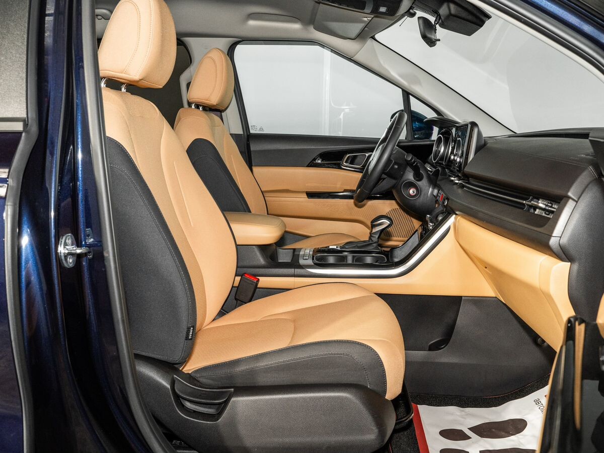 Kia Carnival 2021 - фото автомобиля