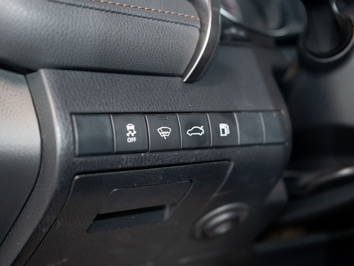 Toyota Camry 2018 - фото автомобиля