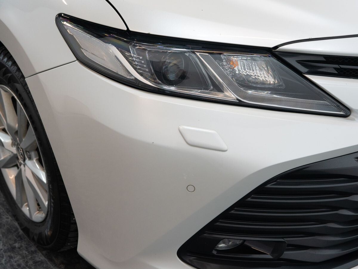 Toyota Camry 2018 - фото автомобиля