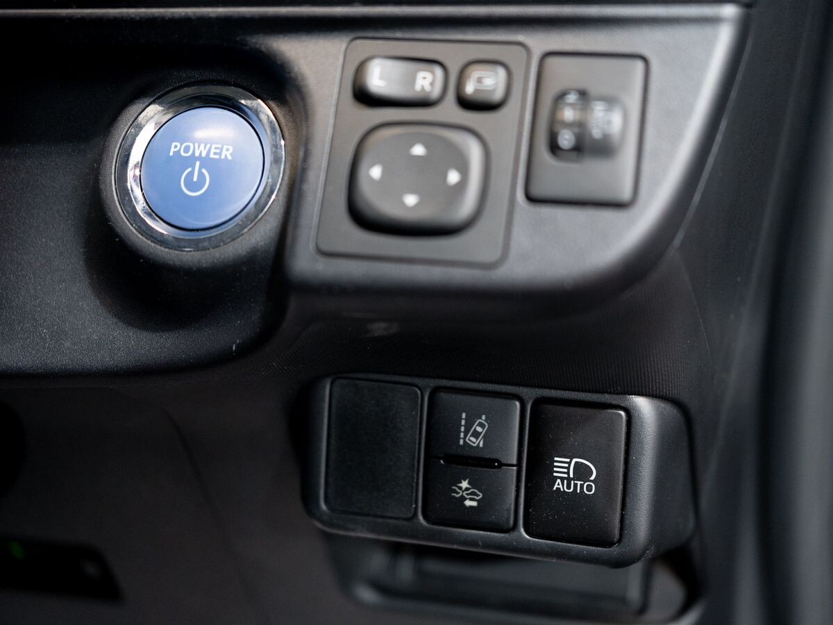 Toyota Aqua 2015 - фото автомобиля