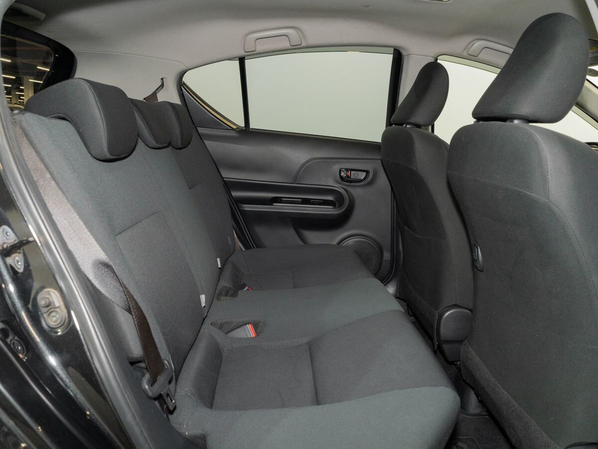 Toyota Aqua 2015 - фото автомобиля