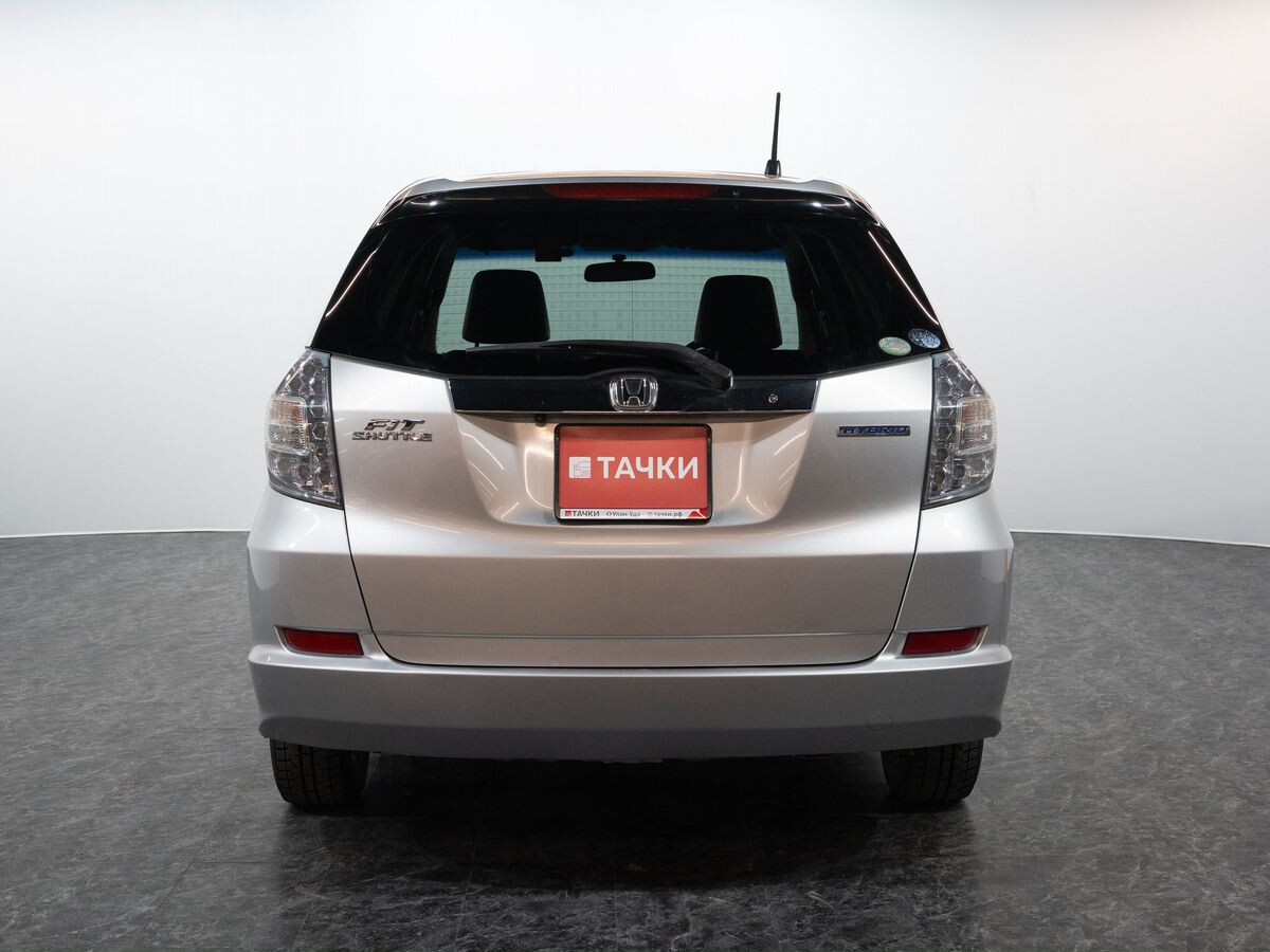 Honda Fit Shuttle 2012 - фото автомобиля