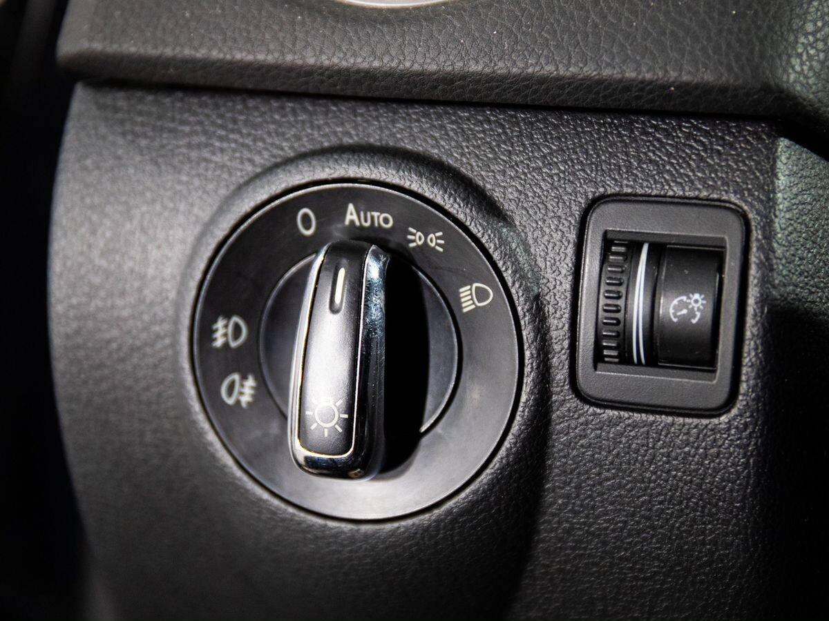 Volkswagen Tiguan 2009 - фото автомобиля