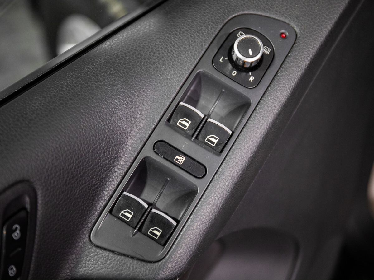 Volkswagen Tiguan 2009 - фото автомобиля