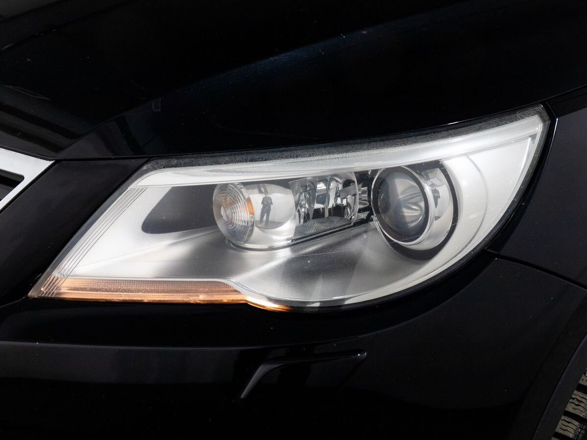 Volkswagen Tiguan 2009 - фото автомобиля