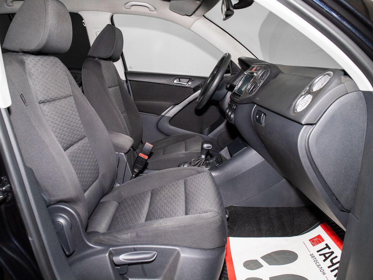 Volkswagen Tiguan 2009 - фото автомобиля
