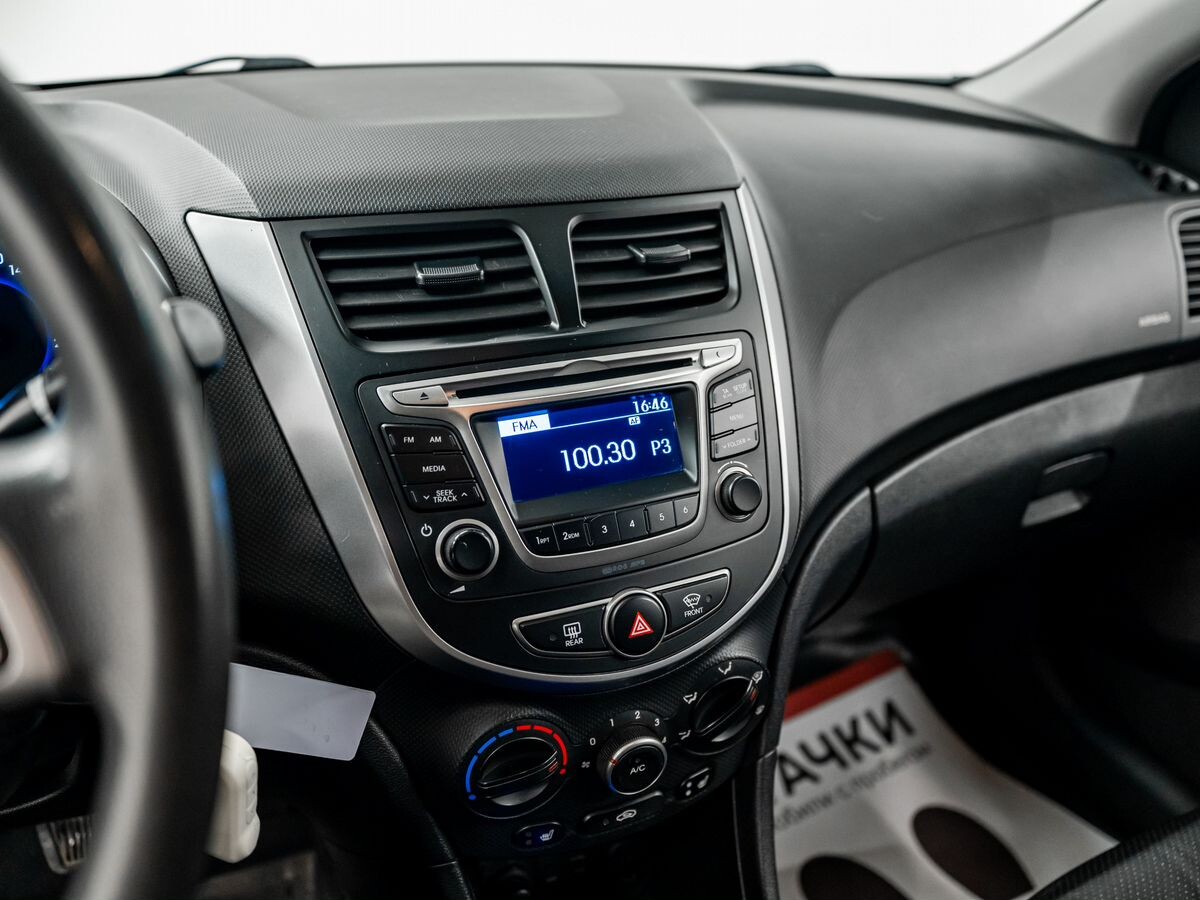 Hyundai Solaris 2016 - фото автомобиля