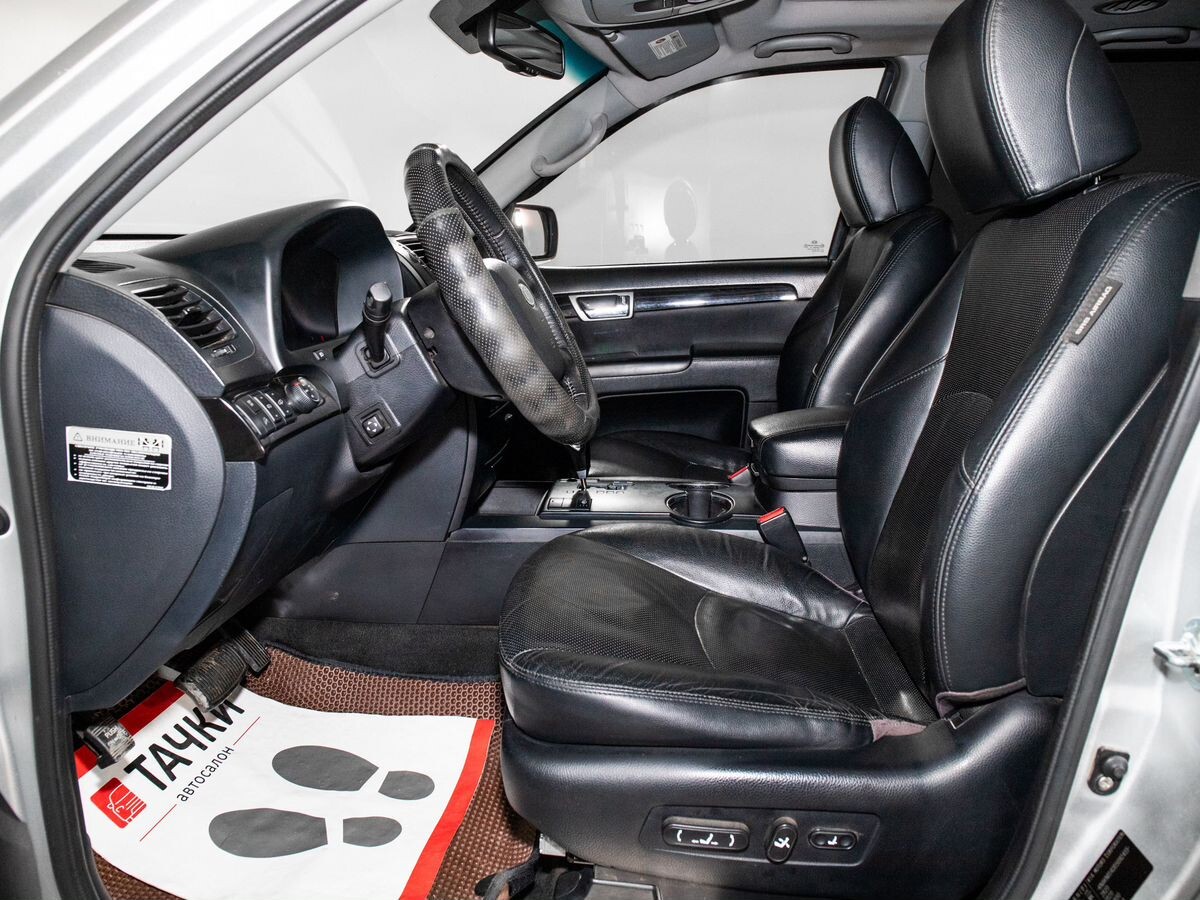 Kia Mohave 2012 - фото автомобиля