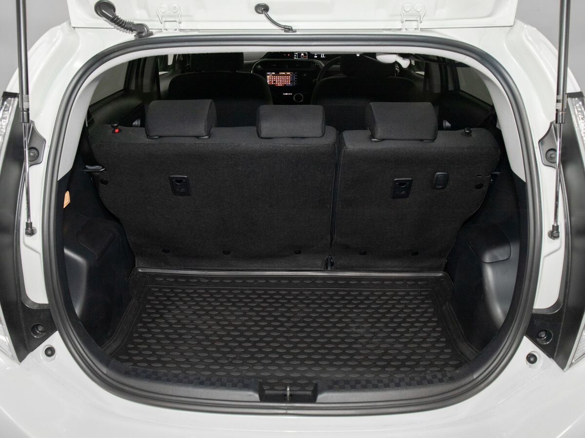 Toyota Aqua 2019 - фото автомобиля