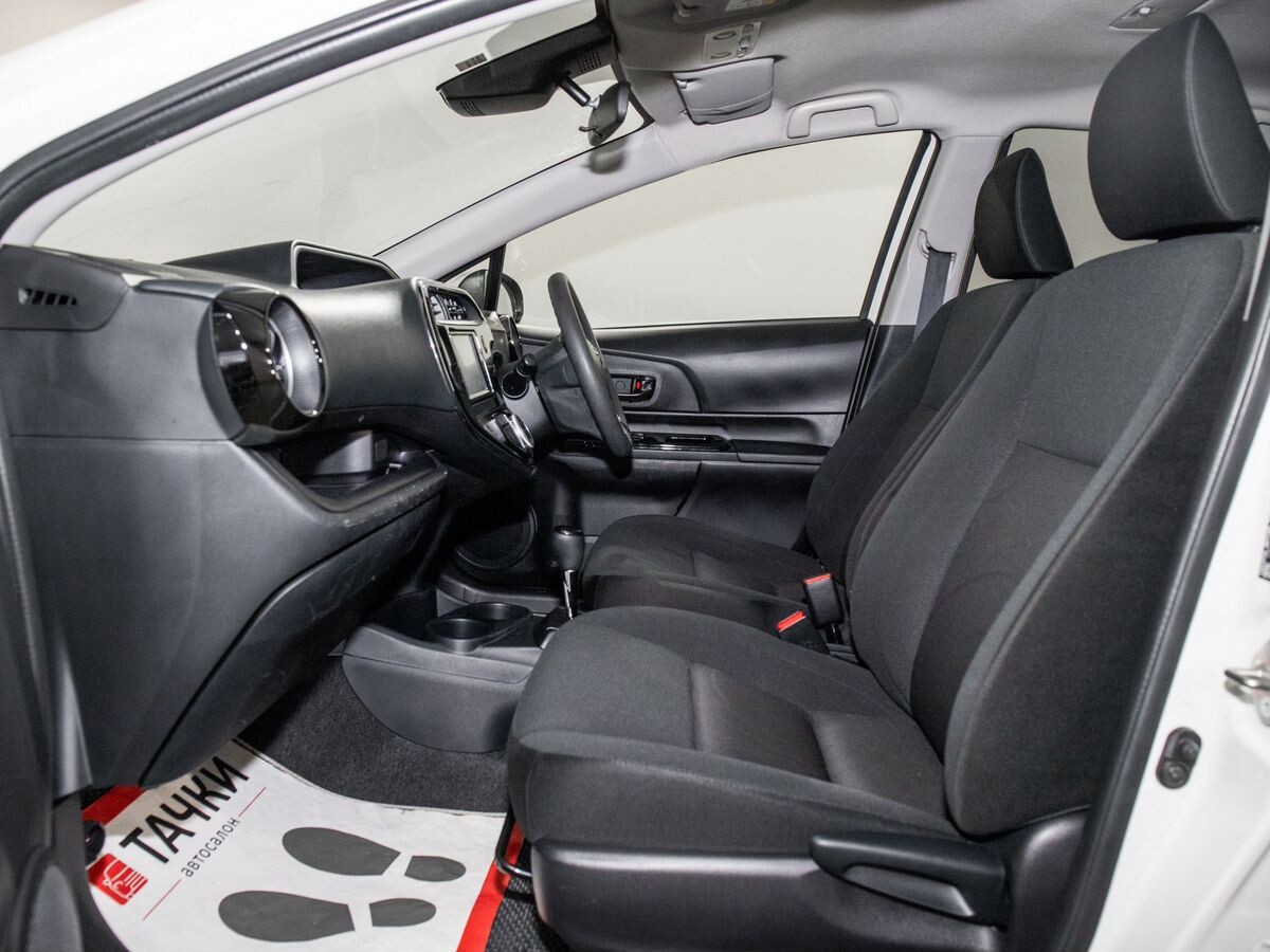 Toyota Aqua 2019 - фото автомобиля