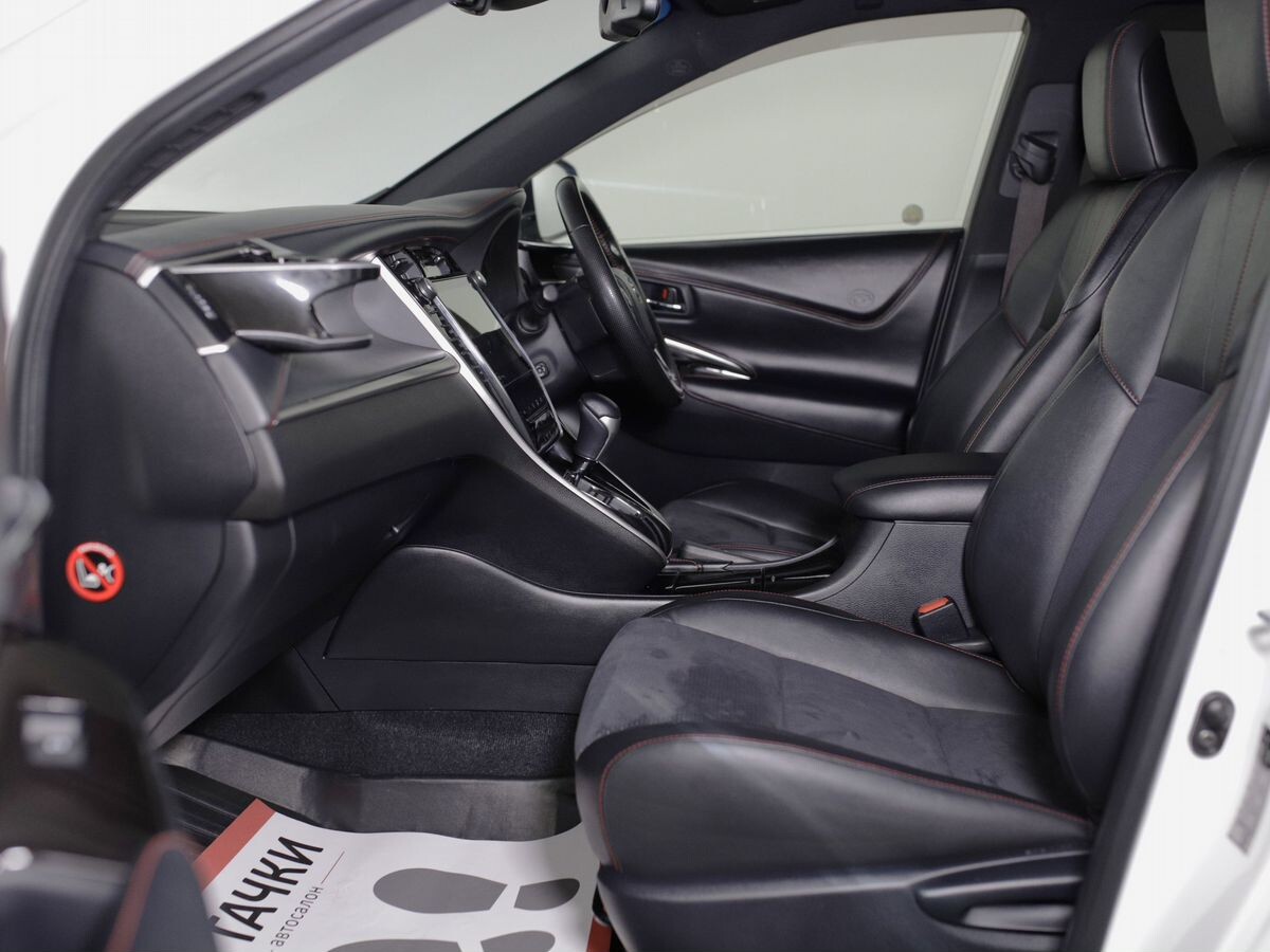 Toyota Harrier 2017 - фото автомобиля