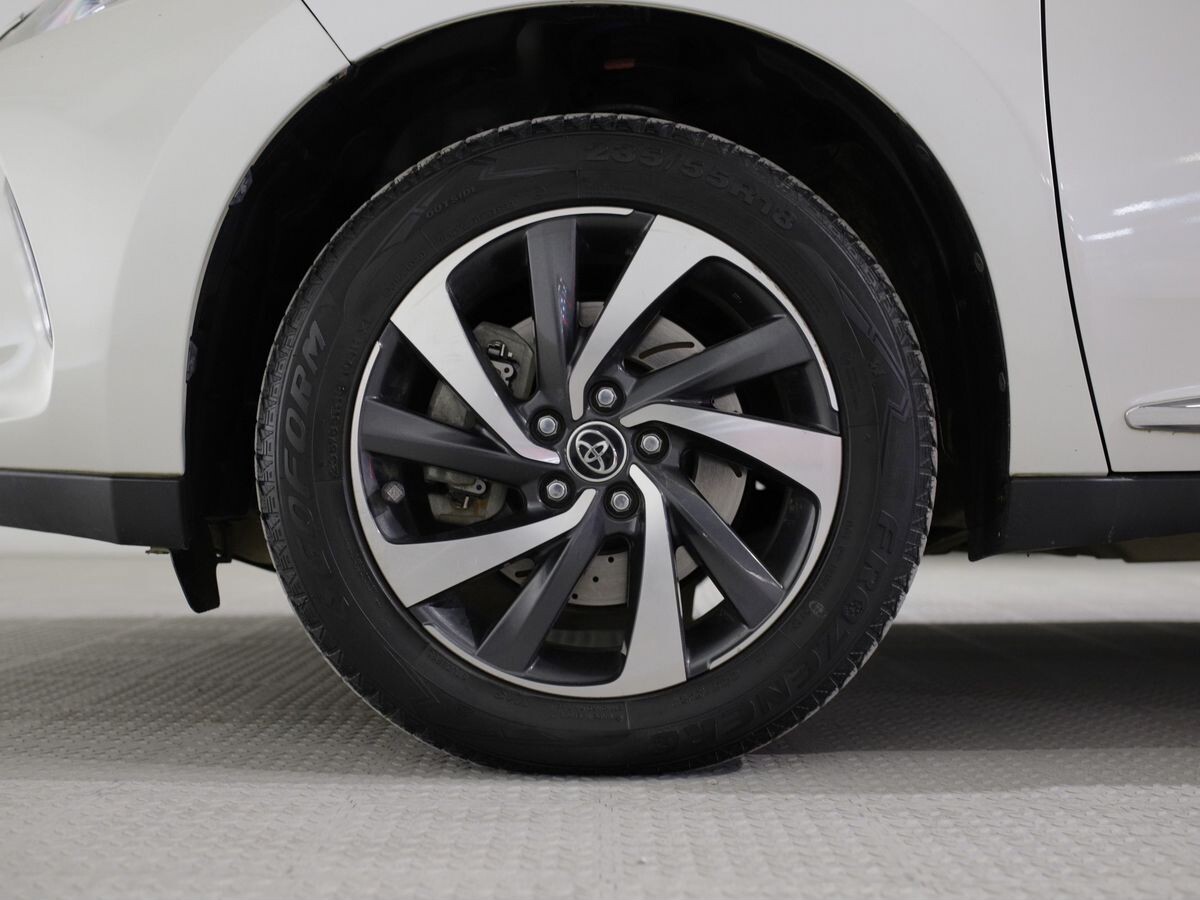 Toyota Harrier 2017 - фото автомобиля