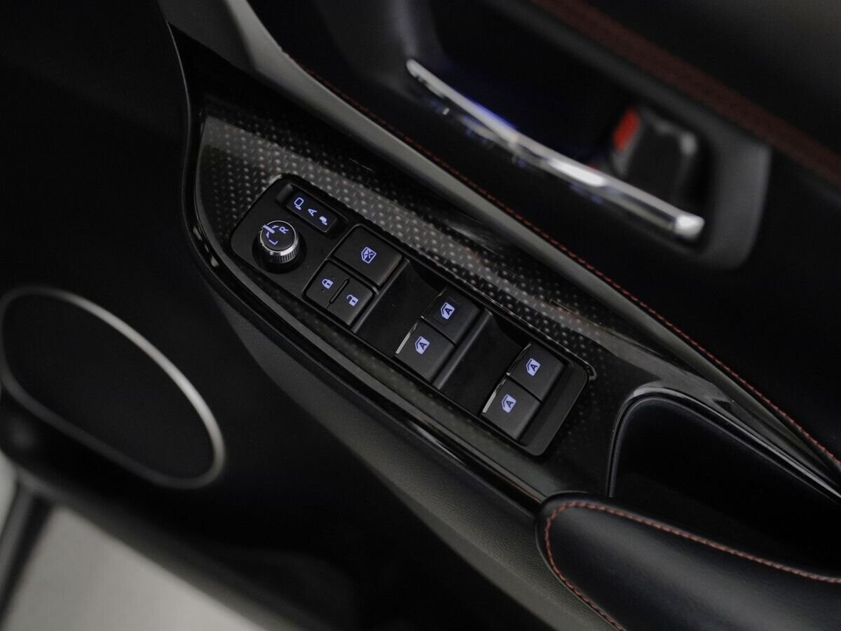 Toyota Harrier 2017 - фото автомобиля