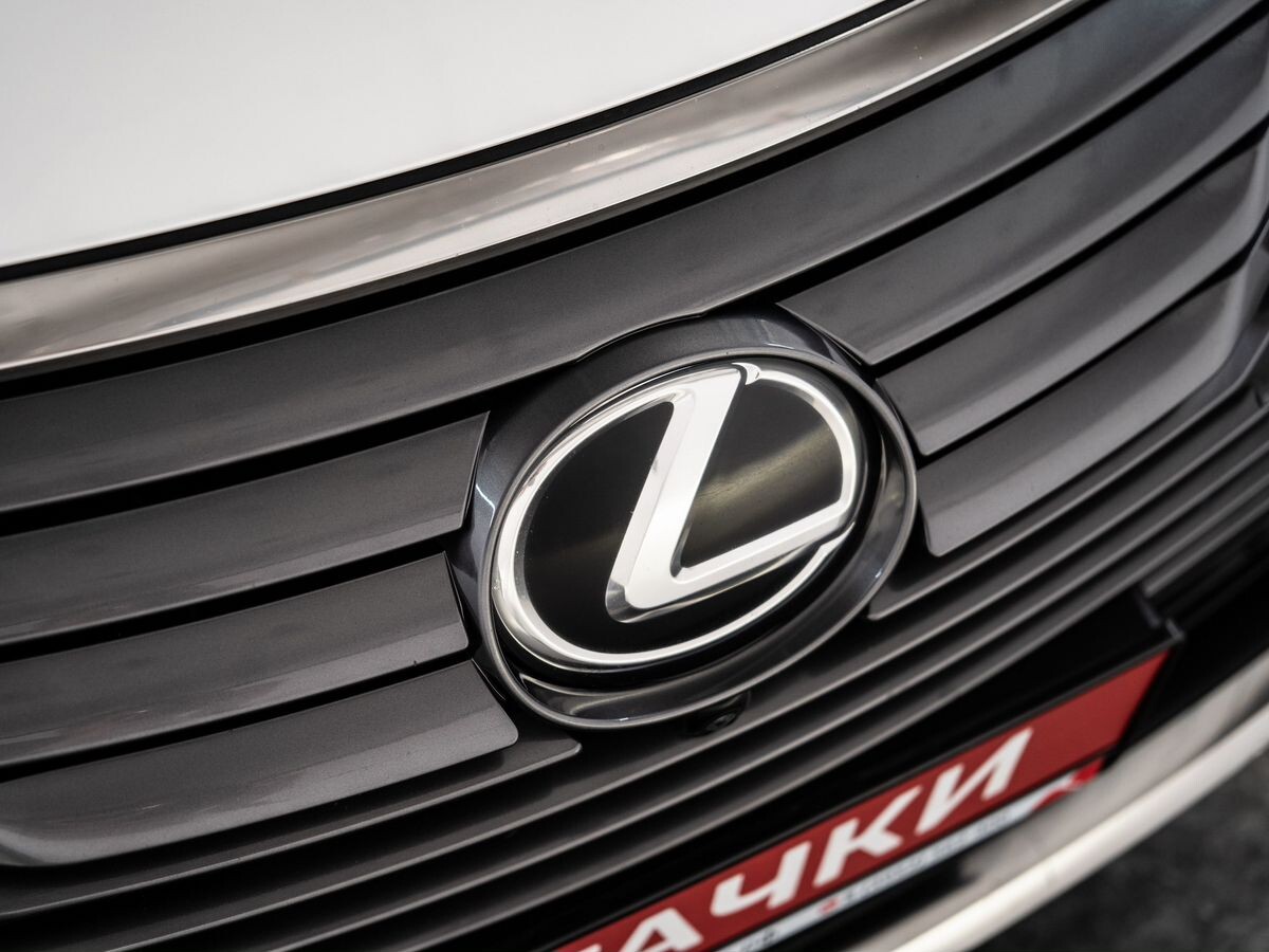 Lexus RX 2018 - фото автомобиля